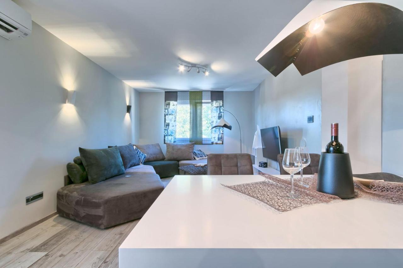 Modern Oasis Apartment 普拉 外观 照片