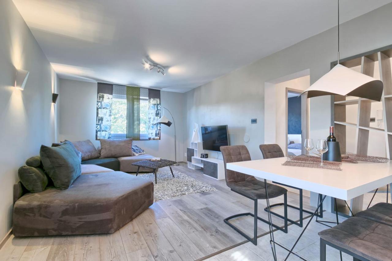 Modern Oasis Apartment 普拉 外观 照片