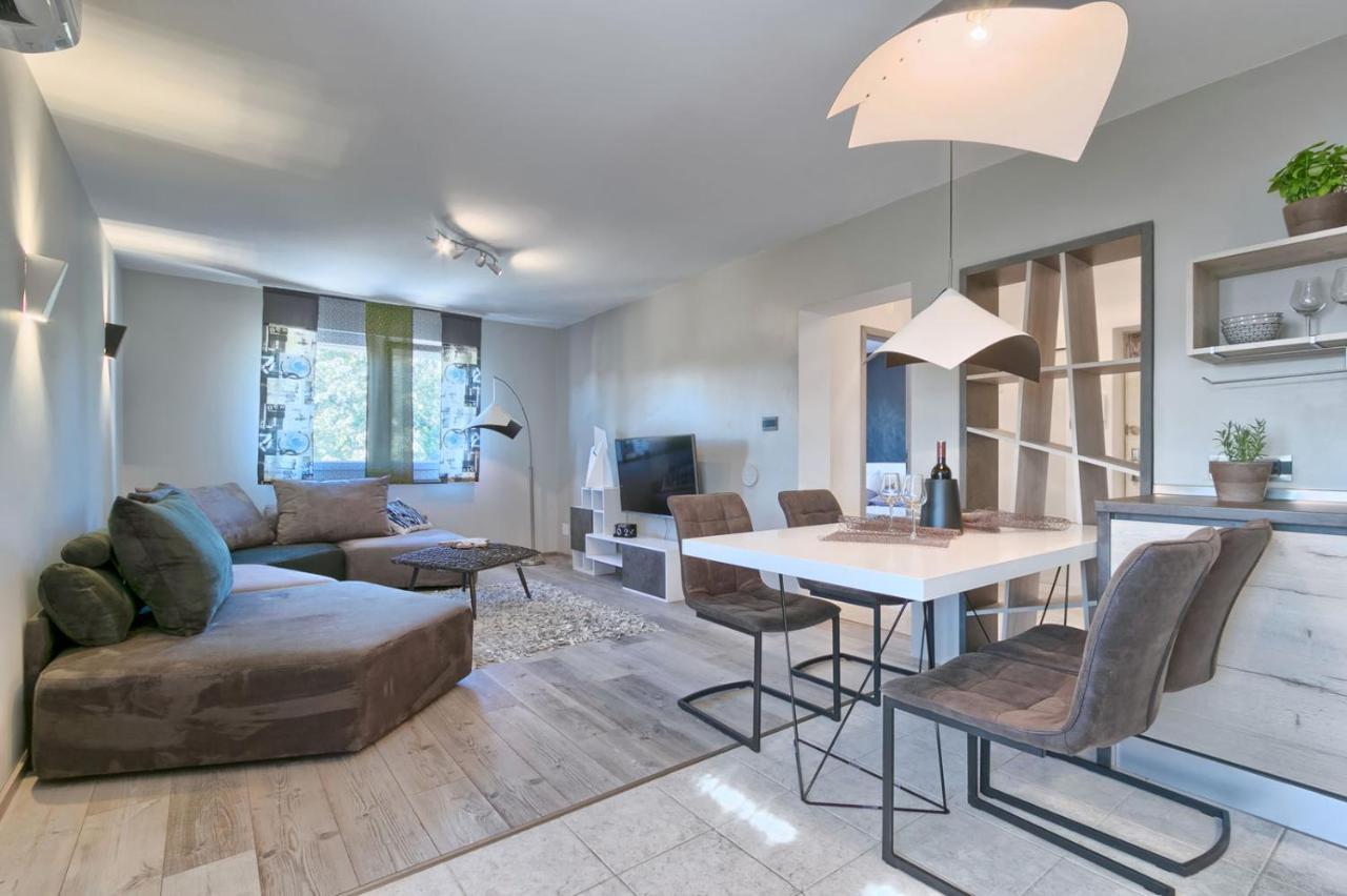 Modern Oasis Apartment 普拉 外观 照片