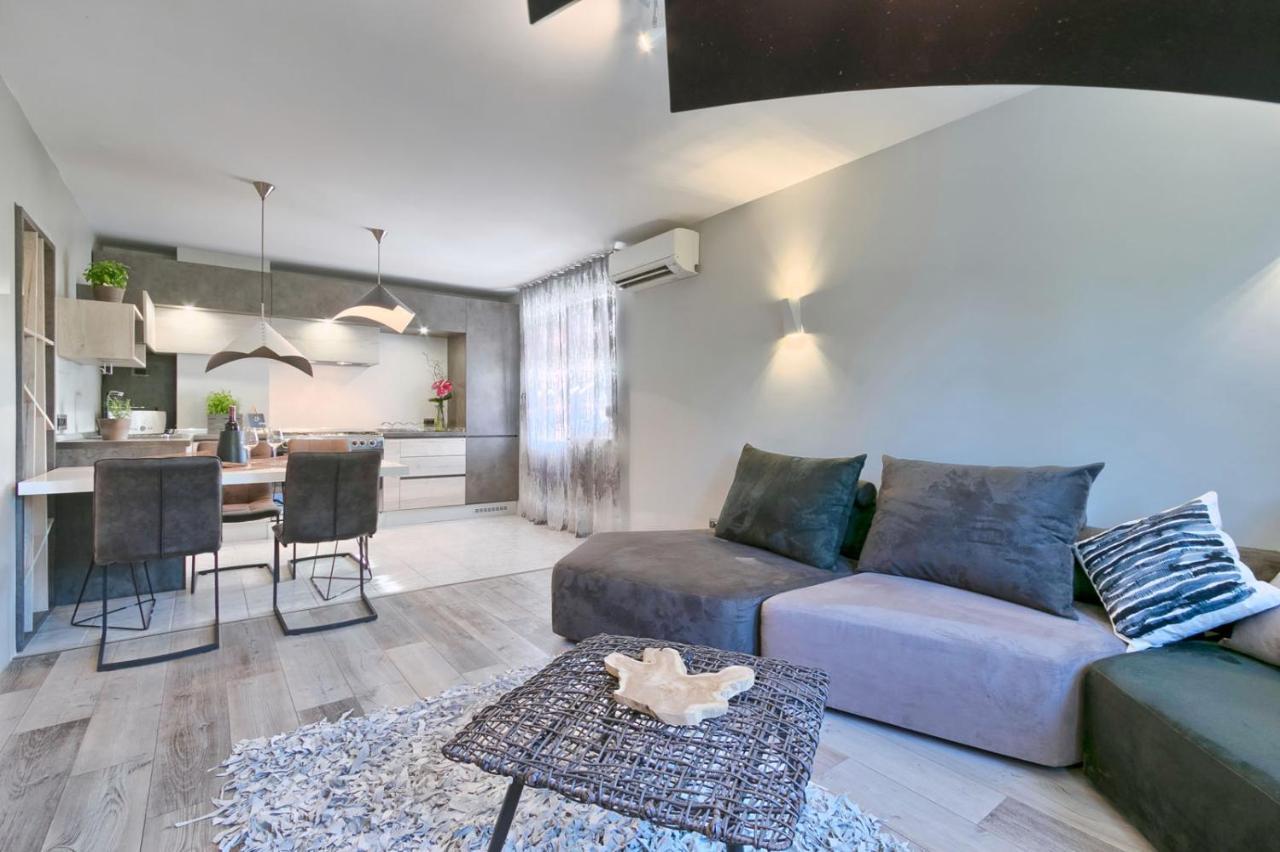Modern Oasis Apartment 普拉 外观 照片
