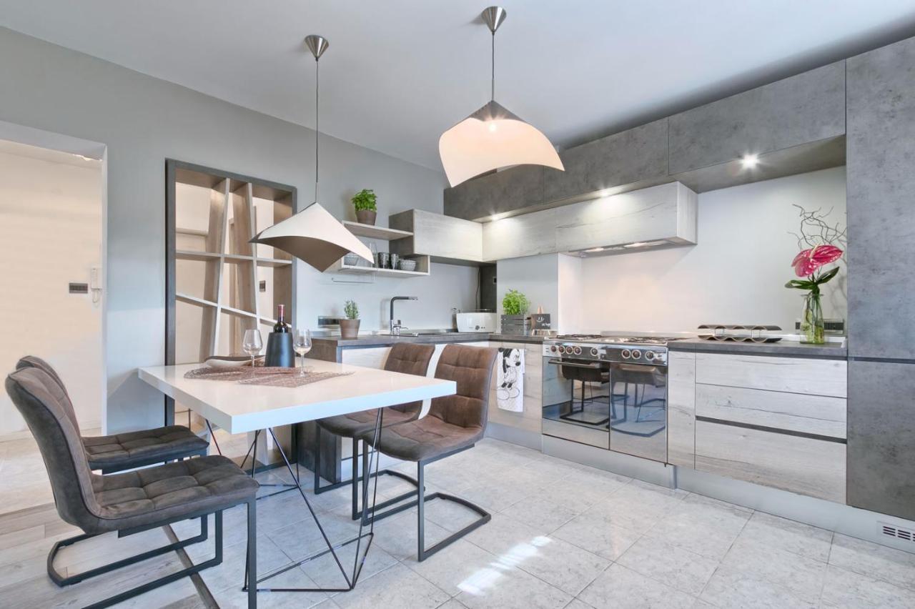 Modern Oasis Apartment 普拉 外观 照片