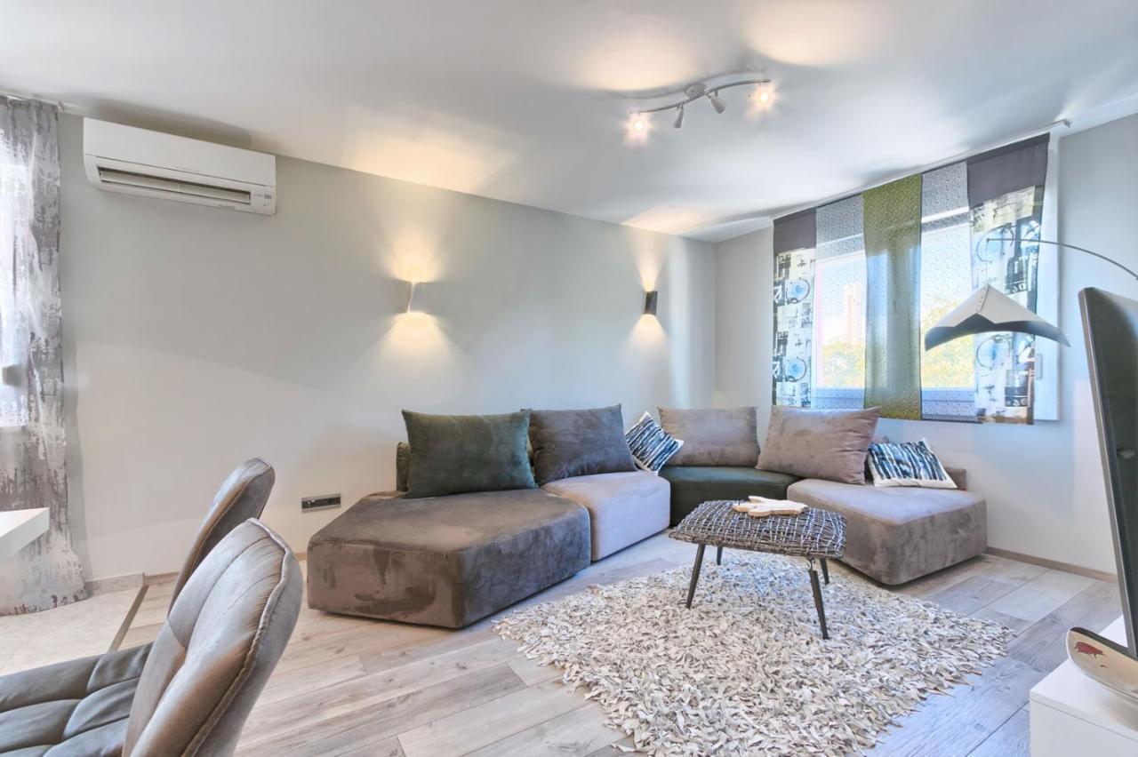Modern Oasis Apartment 普拉 外观 照片