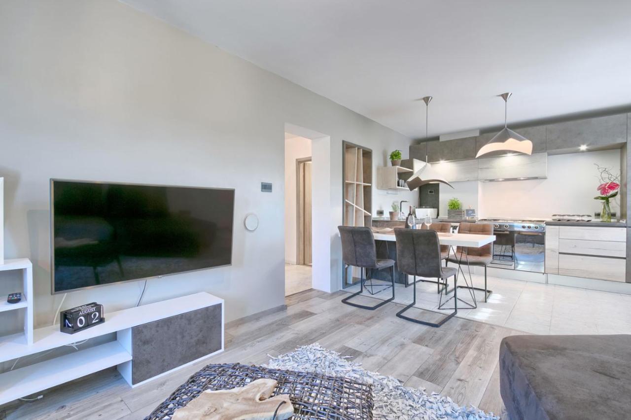 Modern Oasis Apartment 普拉 外观 照片