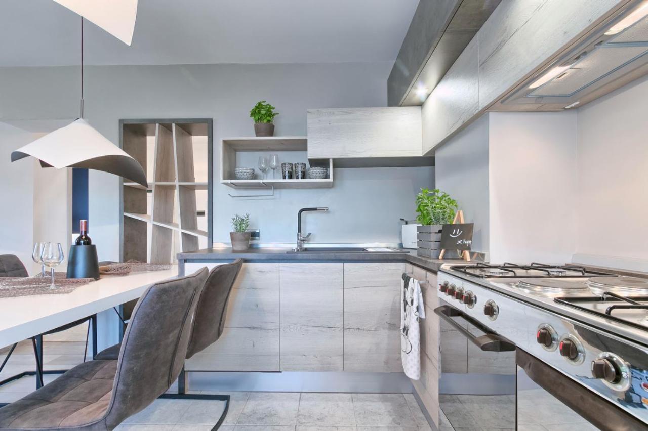 Modern Oasis Apartment 普拉 外观 照片